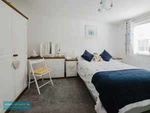 Bedroom- click for photo gallery